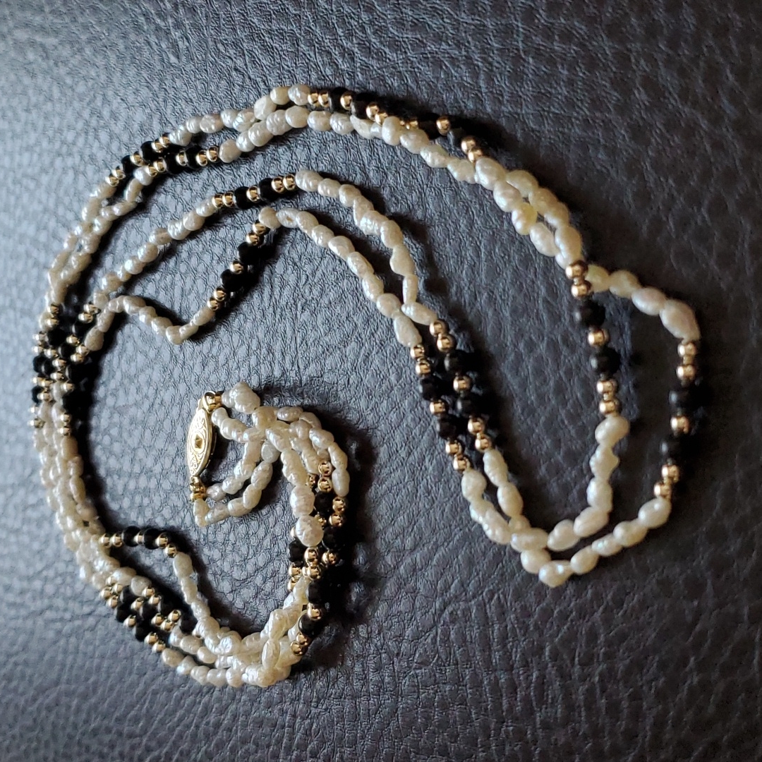 Vtg Necklace